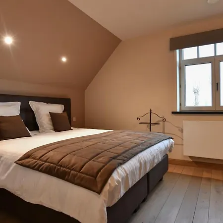 De Waeterhoeve 4*